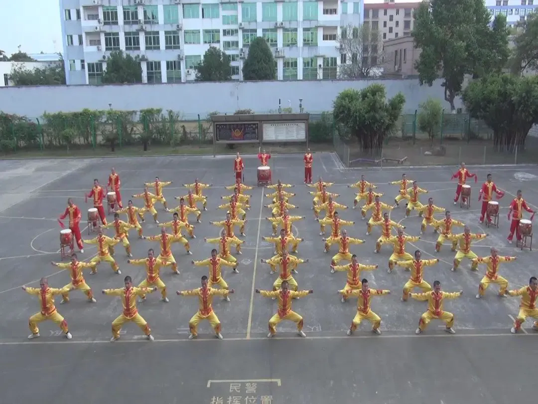 控卫如何通过视频学习提高技术水平_1